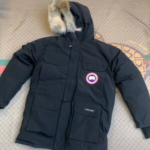 Black winter hooded Canada goose long-sleeved down jacket in the wardrobe